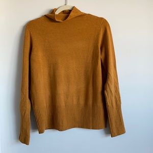 🌸 French Connection Turtleneck 🌸